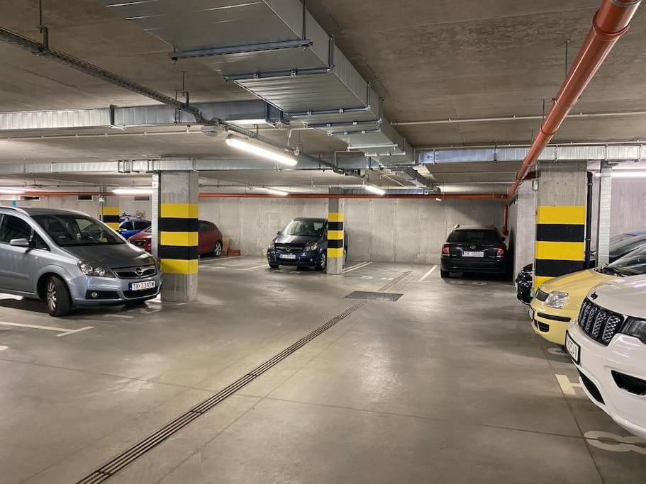 Apartament Smart Art :) Z Bezplatnym Parkingiem Podziemnym Kielce Zewnętrze zdjęcie